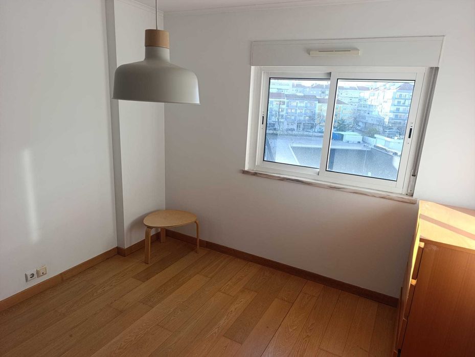 T1 Olaias com 1 lugar de parqueamento