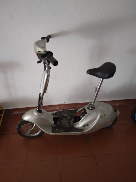 2 Trotinete 24v em bom estado