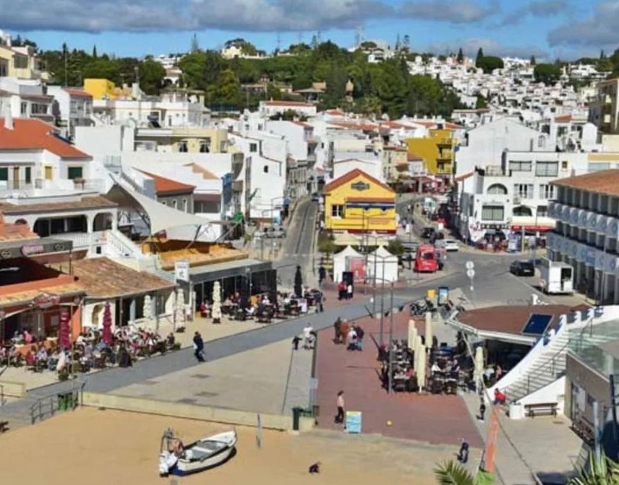 T2 Carvoeiro ANUAL / arrenda-se / to Rent