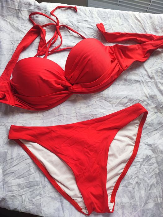 Продам купальник