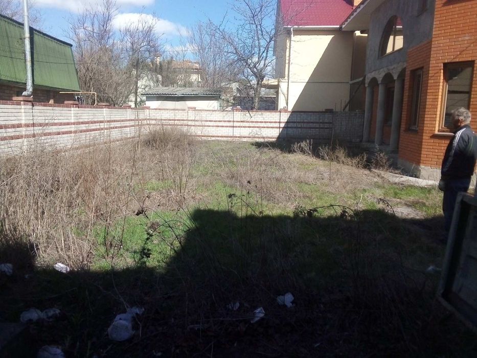 Вспашка и уборка участков очень добросовестно. Одесса.