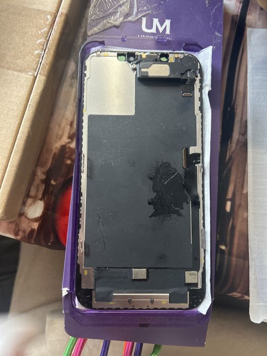 Екран на айфон 16 pro max