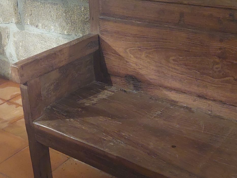 Banco rústico com costas