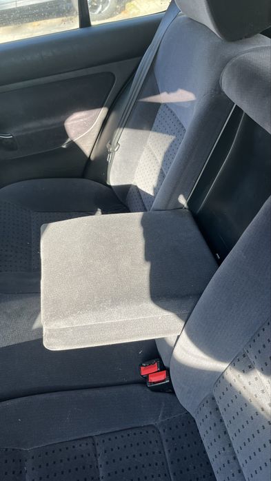 Golf IV - 99 1.4 Gasolina - Cinzento - Vistoriado até 03/2026