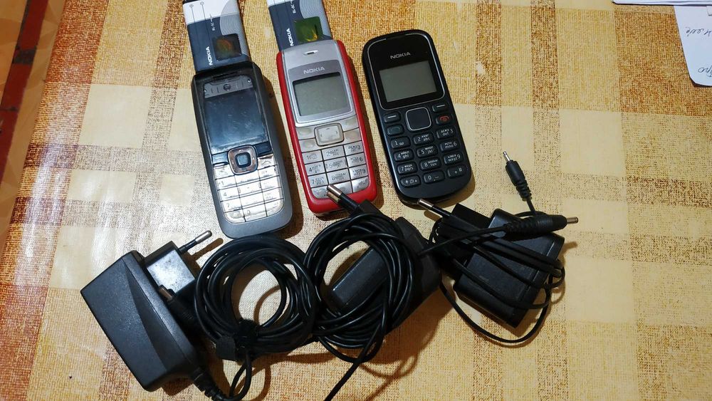 NOKIA Комплект старых мобилок