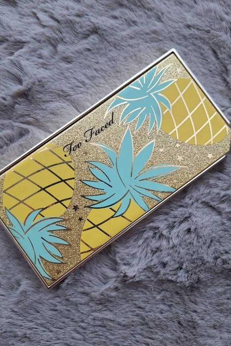 Too Faced Tutti Frutti Sparkling Pineapple Paleta cieni do powiek oczu
