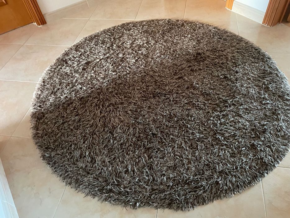 Tapete redondo castanho (Como Novo) 150c diâmetro