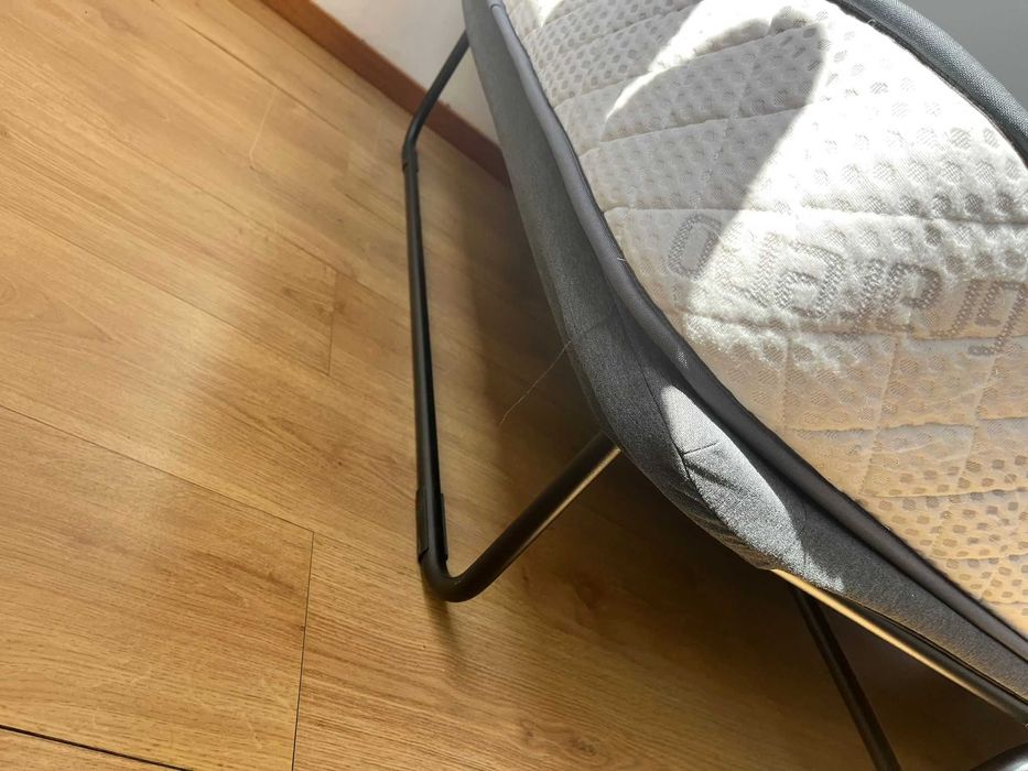 Cama de solteiro com colchao