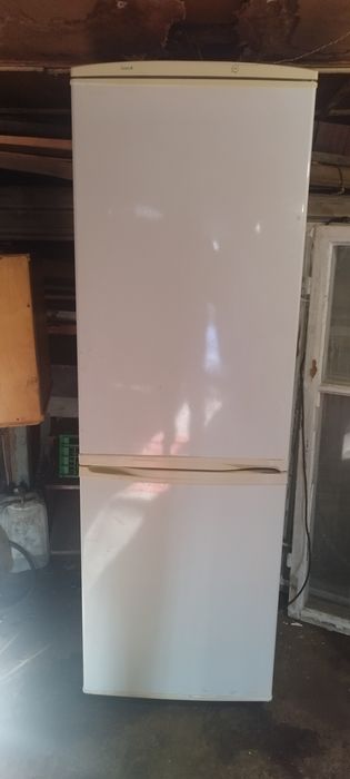 Холодильник продам