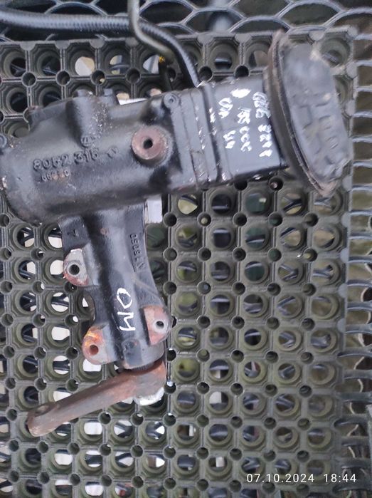 Рулевой редуктор Опель Омега Б 94-03г.в. з сервотроником и без