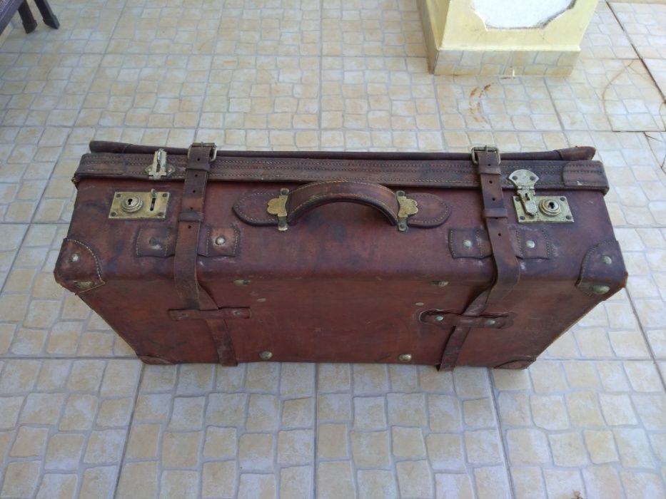 Mala viagem antiguíssima em cabedal