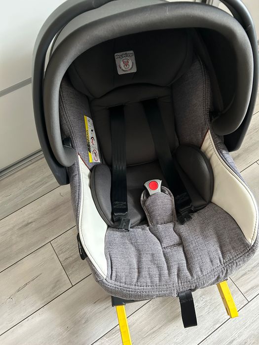 Fotelik łupina Peg Perego plus baza