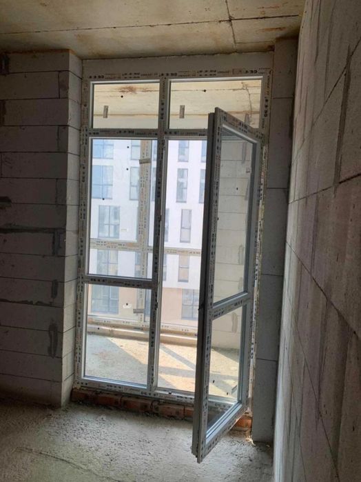 Продаж 1-к, ЗДАНА,  ЖК  Брама , Б.Хмельницького , 40/15/25 м2 ,68999$