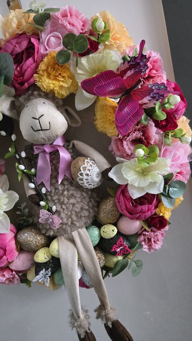 Wielkanocny wianek na drzwi śr 53 cm.