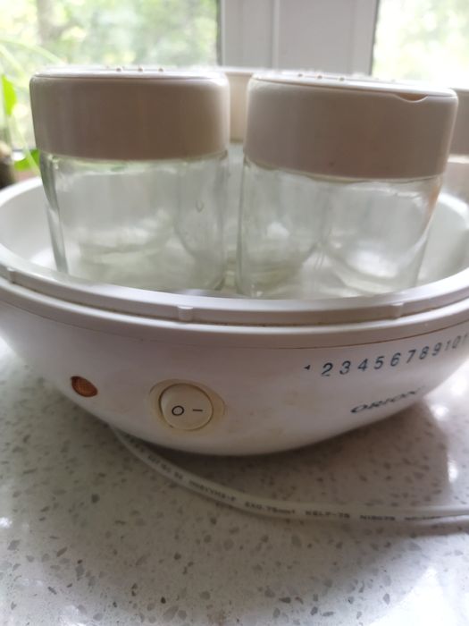 Йогуртниця 400 грн