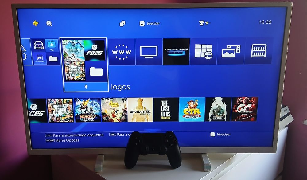 PS4 Pro - Desbloqueada - Bom Estado