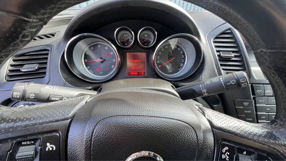 2011 рік Opel Insignia 1.6 Бензин