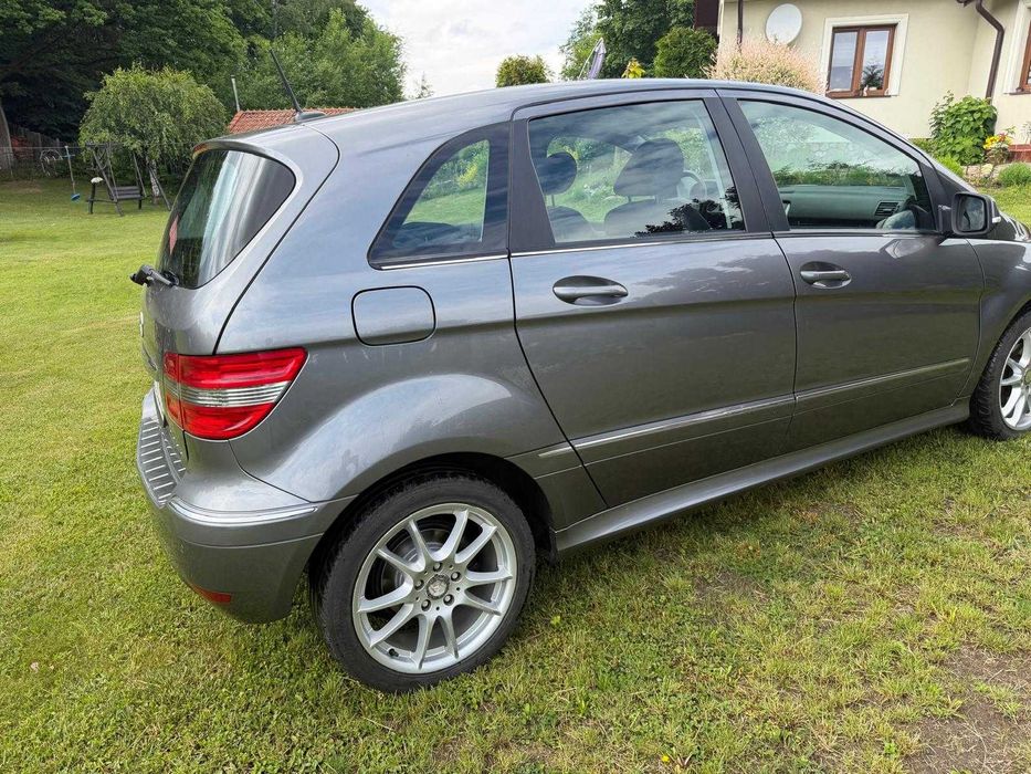 Mercedes-Benz Klasa B 180
