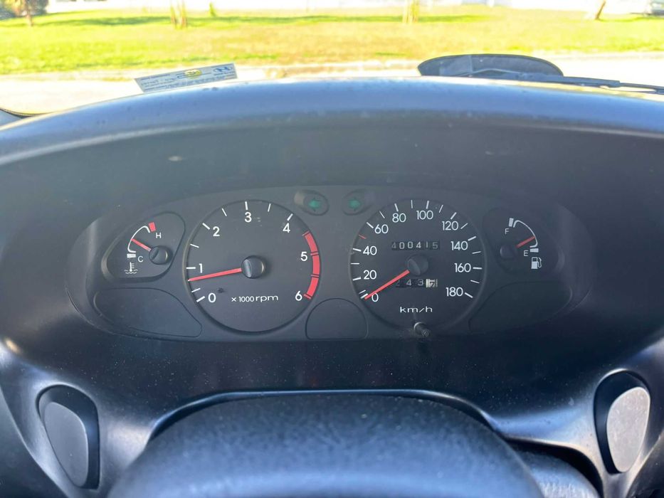 HYUNDAI H1 2.5 DIESEL 100cv - 6 LUGARES - 2002-05