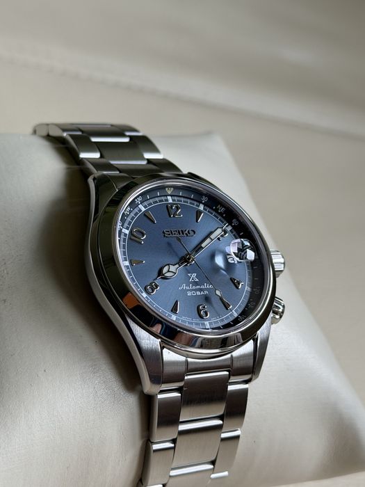 Seiko Alpinist glacier