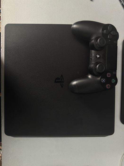 PlayStation 4 slim , 500 gb