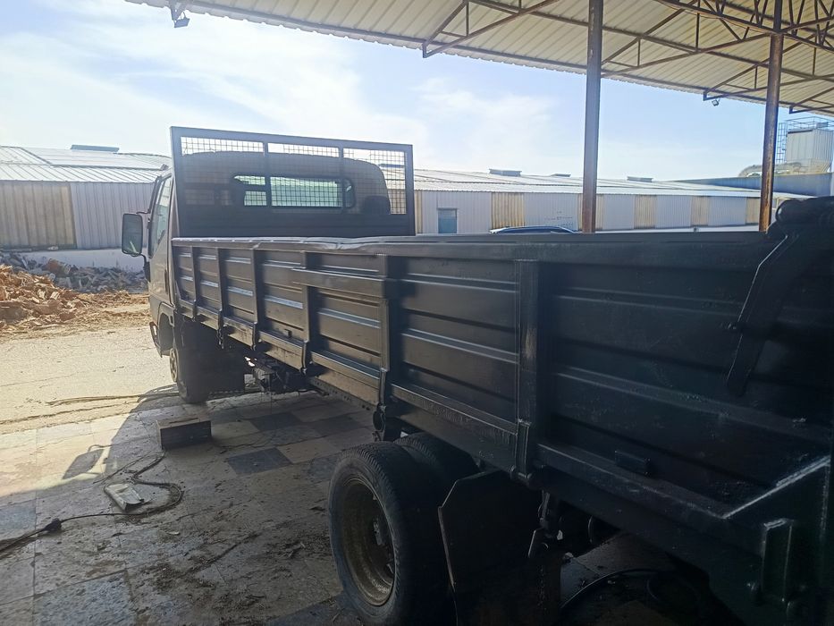 Mitsubishi Canter basculante