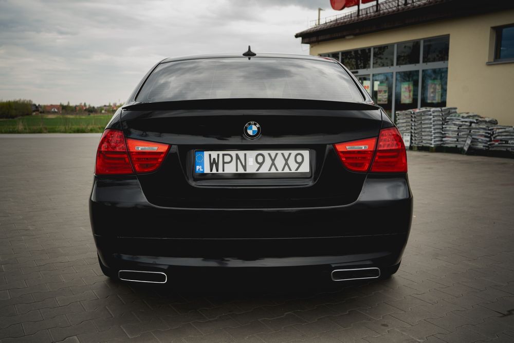 BMW E90 320i zadbana