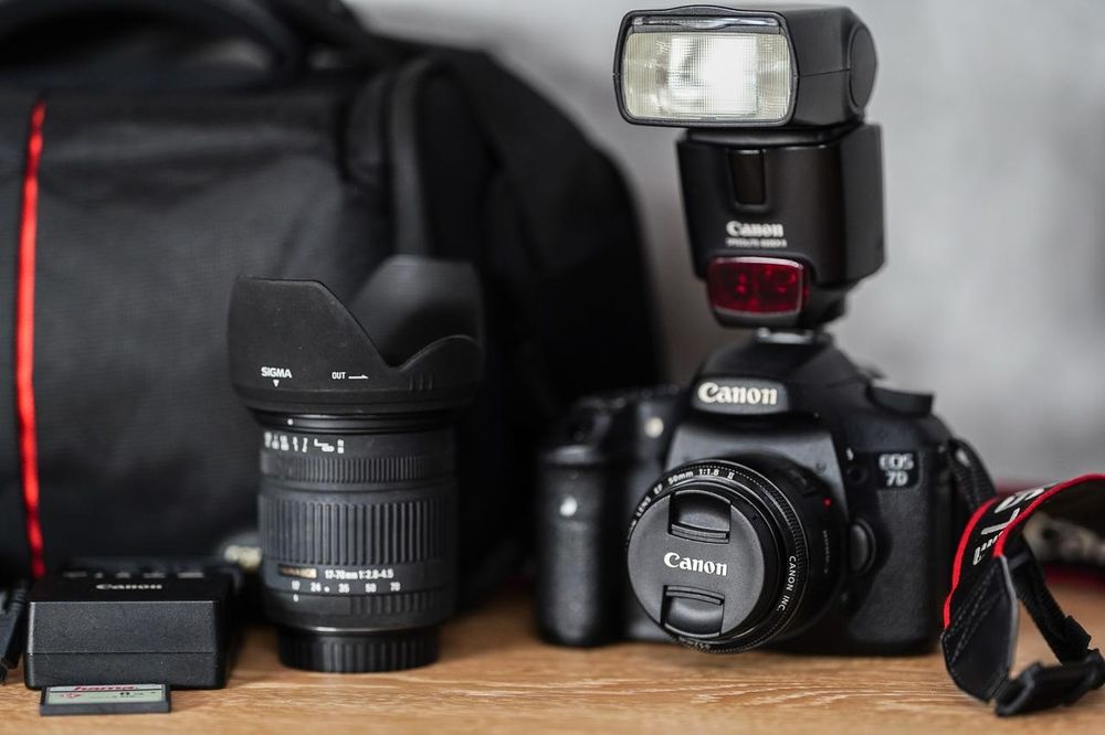 Canon EOS 7D plus obiektywy