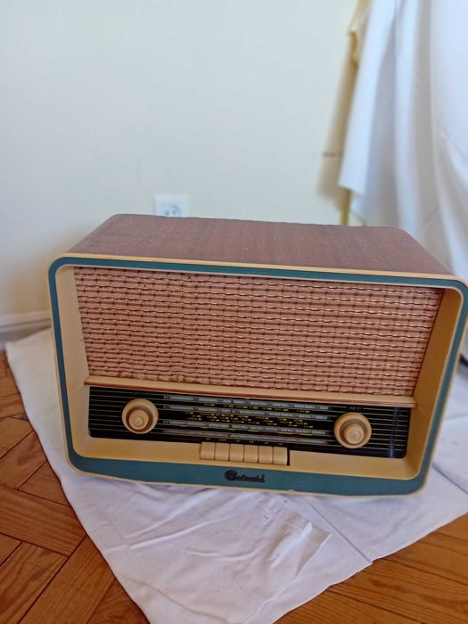 Rádio de válvulas vintage