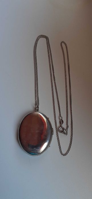 Wisiorek-sekretnik z łańcuszkiem 68 cm srebro 925.