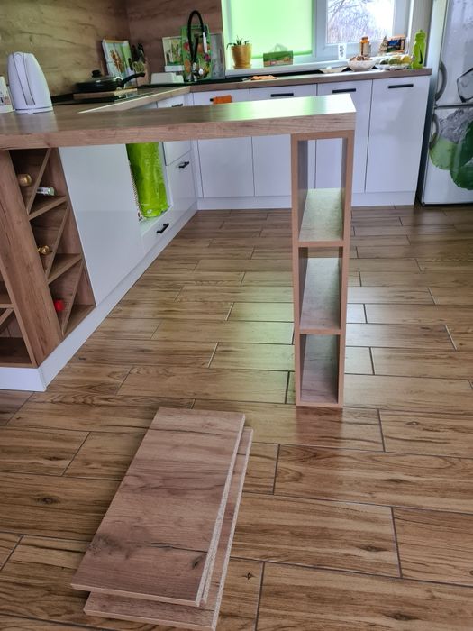 Продам кухонну стійку