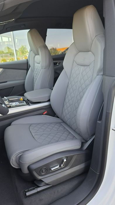 Audi Q8 e-hybrid quattro 490 KM tiptronic pakiet Innovation Comfort HD Matrix