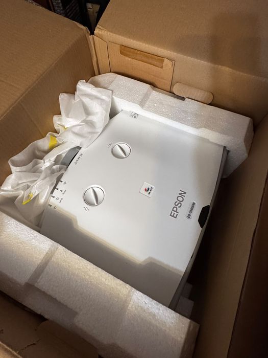 Projetor Epson EB-G5650W