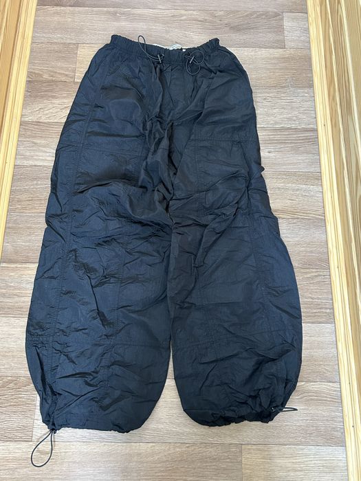 Штани парашути bershka