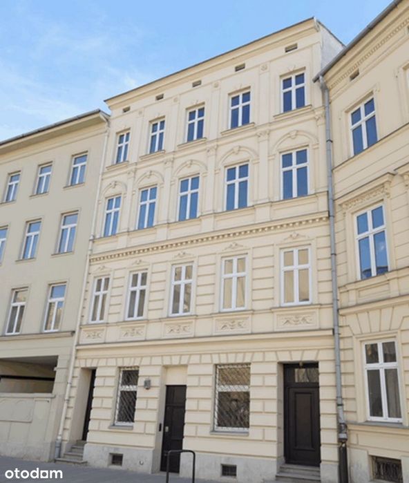 Właściciel sprzeda 22,49m2+5m2 podwórka, parter, MPEC.
