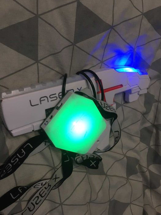Два автомата LASER X из Нью Йорка