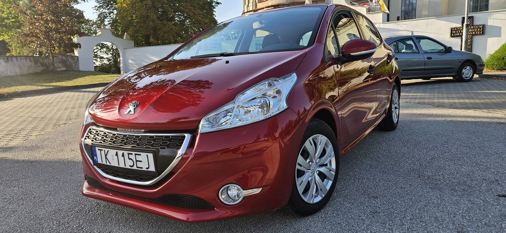 Peugeot 208