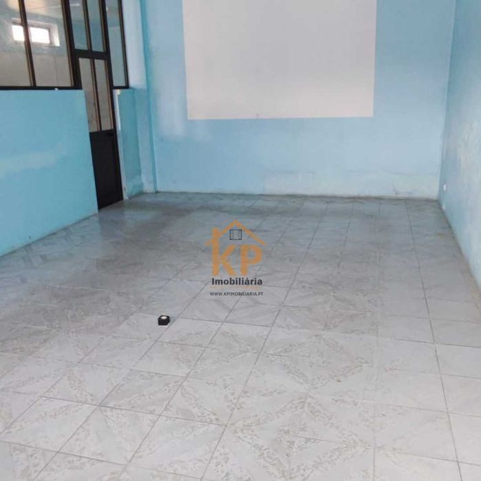 Espaço Comercial para converter em habitação de Sonho