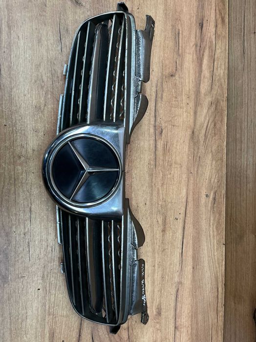 Grill/atrapa Mercedes SLK R170