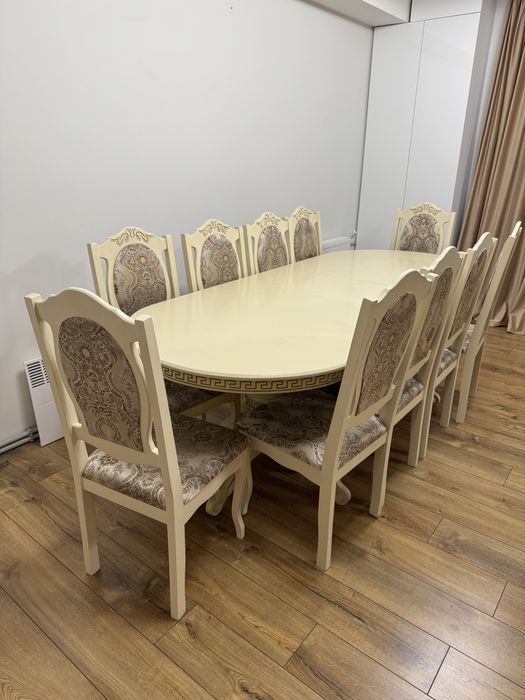 Продам стіл з стільчиками