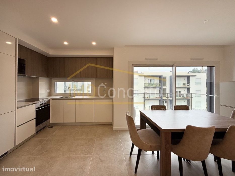 Apartamento T2| 2º andar||Em construção | Garagem |Constância|| Rio