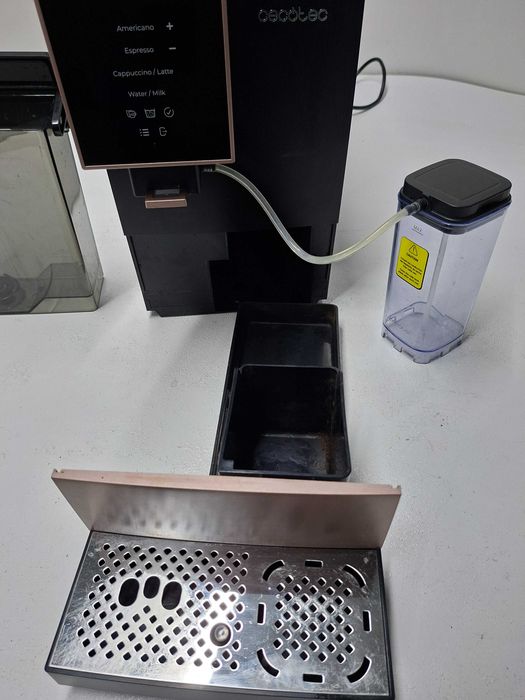 Ekspres ciśnieniowo-przelewowy Cecotec 1350 W czarny