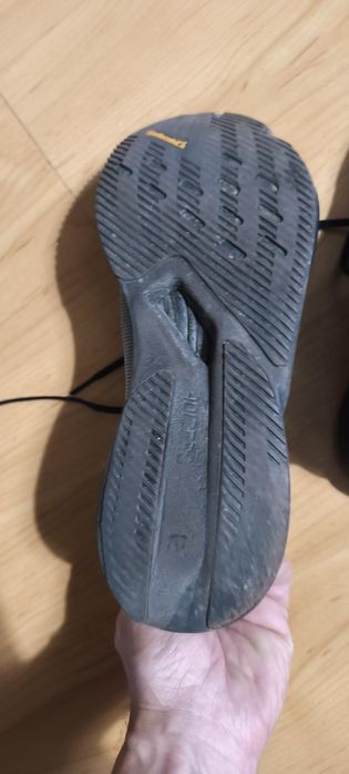 Tênis Adidas Boston 12
