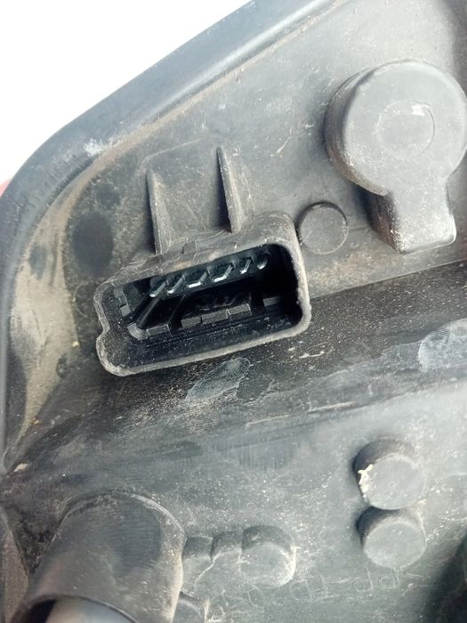 Farolim esquerdo RENAULT Clio III (BR0/1, CR0/1)