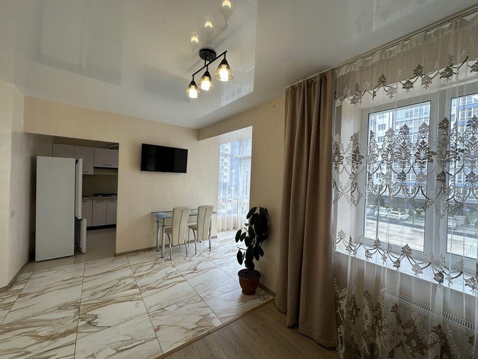 1 кімнатна вулиця Височана 18 в центрі 2 поверх