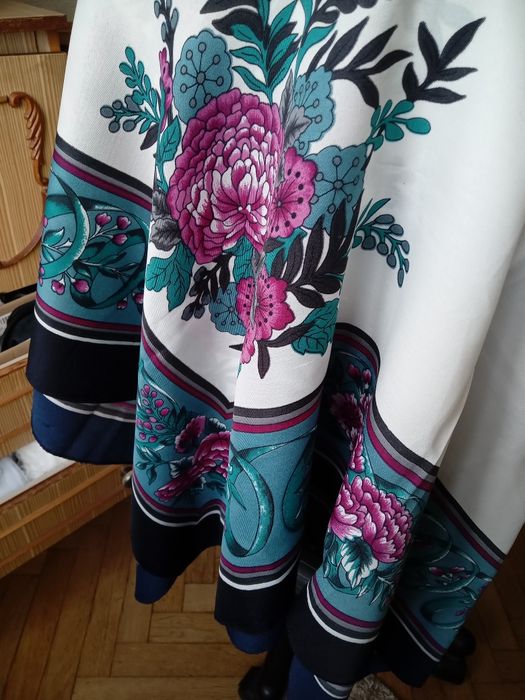 Продам платок на подарок 112х112 см