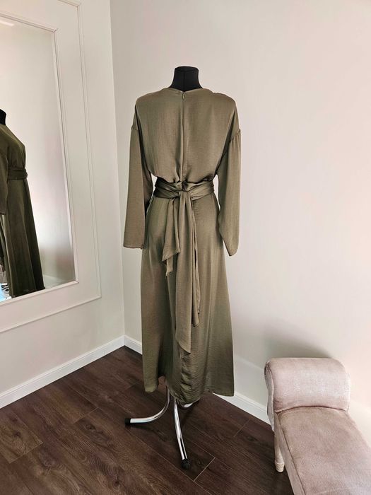 Sukienka maxi satynowa khaki Asos L 40