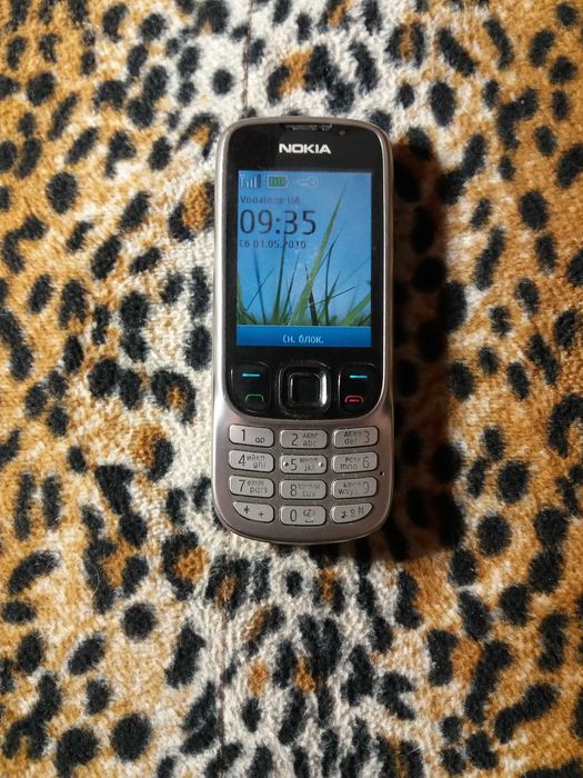 телефон Nokia 6303+charging device