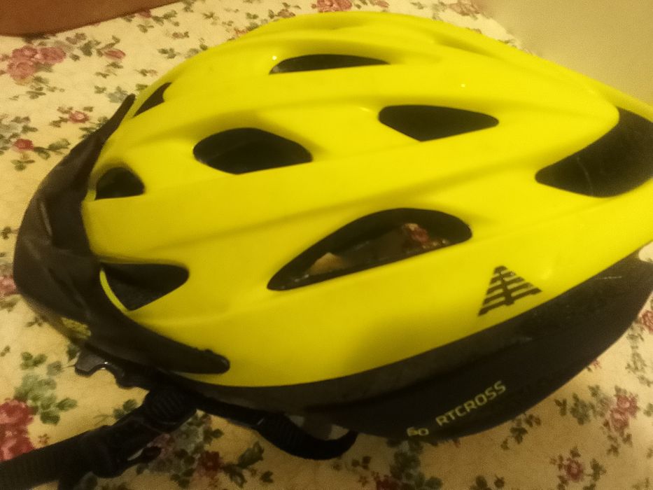 Capacete para bicicleta tamanho 54cm/58cm marca  BERG