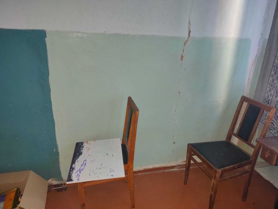 Продам частину будинка в районі зупинки Расвєт